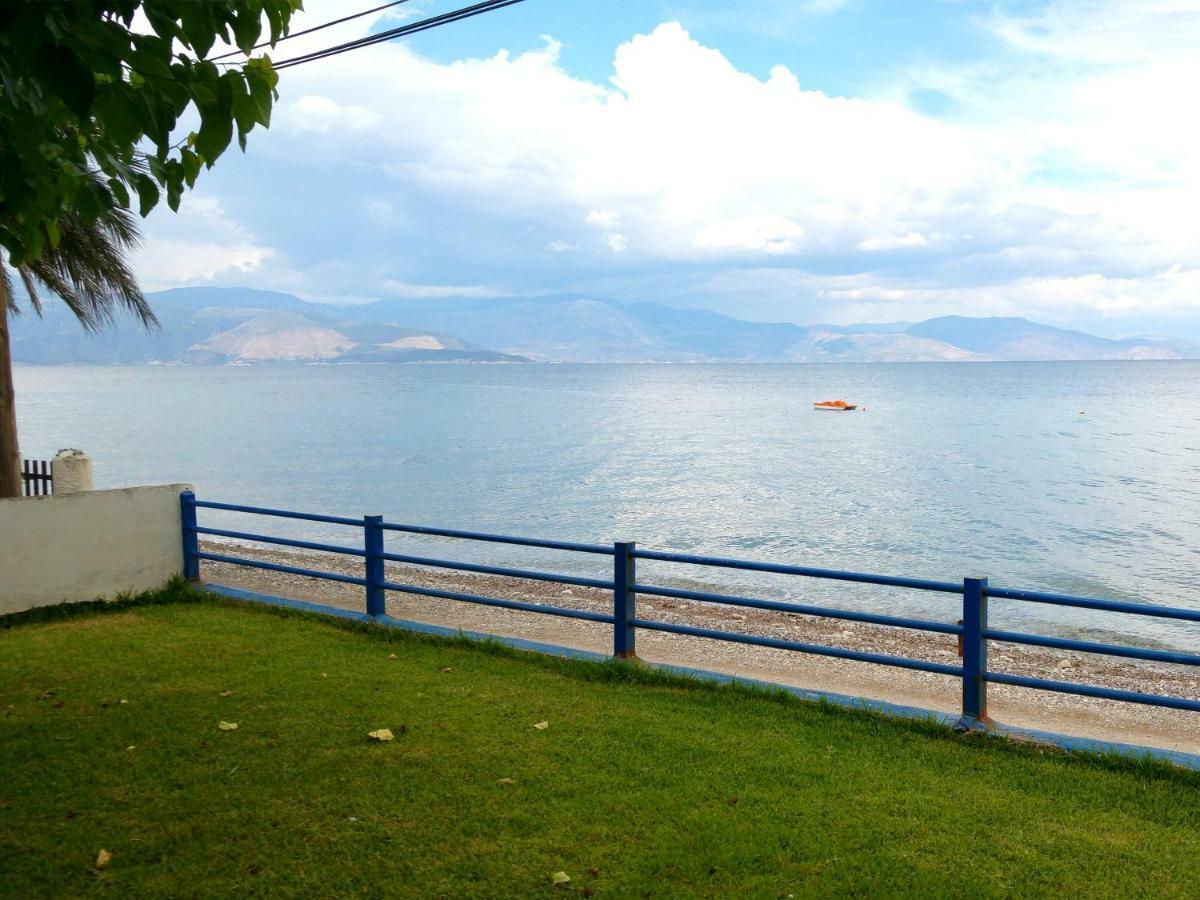 Papadogiannopoulos House Aigio Esterno foto