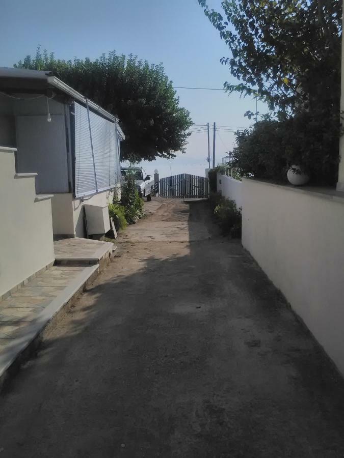 Papadogiannopoulos House Aigio Esterno foto