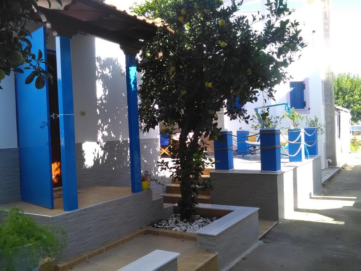 Papadogiannopoulos House Aigio Esterno foto
